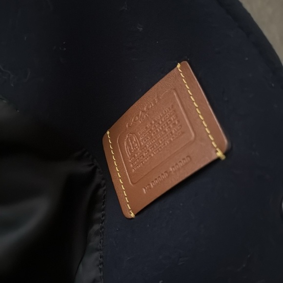 Coach lether sleeves varsity jacket in great condition - Picture 9 of 11